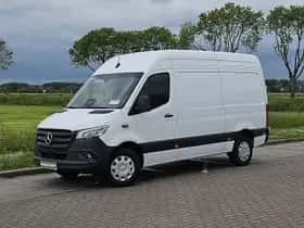 Mercedes-Benz Sprinter (2024) thumbnail 2