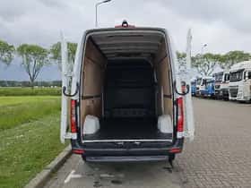 Mercedes-Benz Sprinter (2024) thumbnail 12