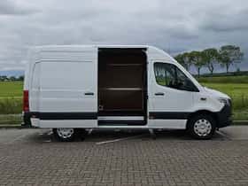 Mercedes-Benz Sprinter (2024) thumbnail 13
