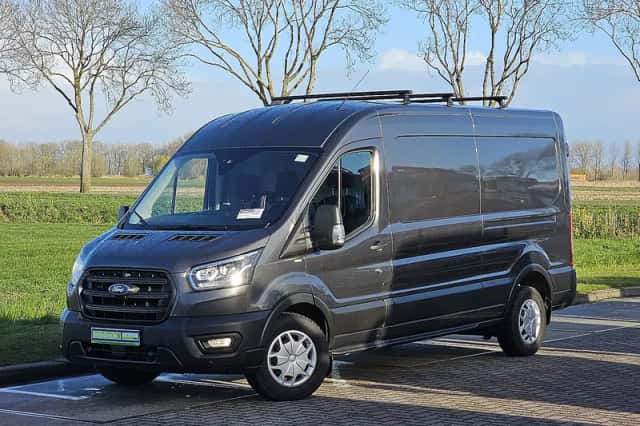 Ford Transit (2023) thumbnail 2