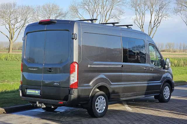 Ford Transit (2023) thumbnail 3