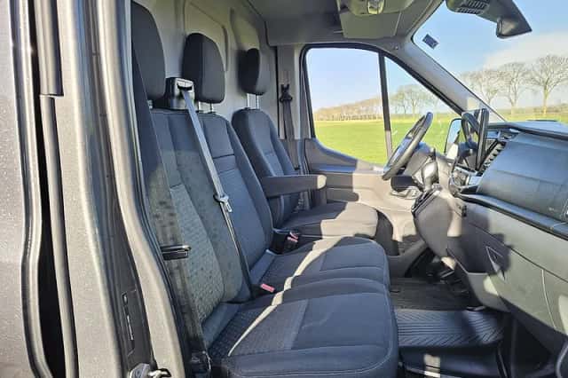 Ford Transit (2023) thumbnail 6