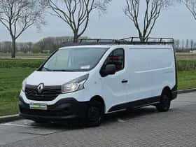 Renault Trafic (2017) thumbnail 2