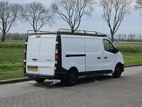Renault Trafic (2017) thumbnail 3