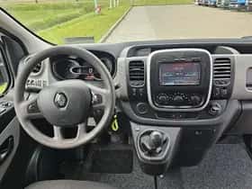 Renault Trafic (2017) thumbnail 7