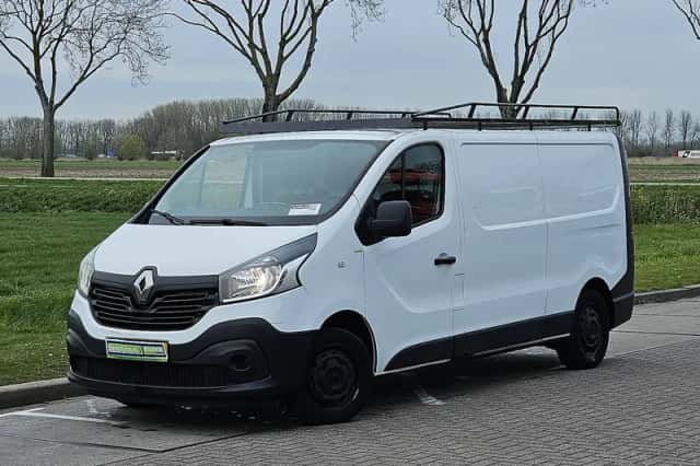 Renault Trafic (2017) thumbnail 2