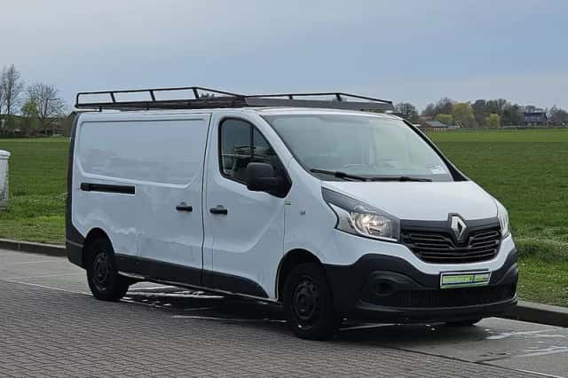 Renault Trafic (2017) thumbnail 4