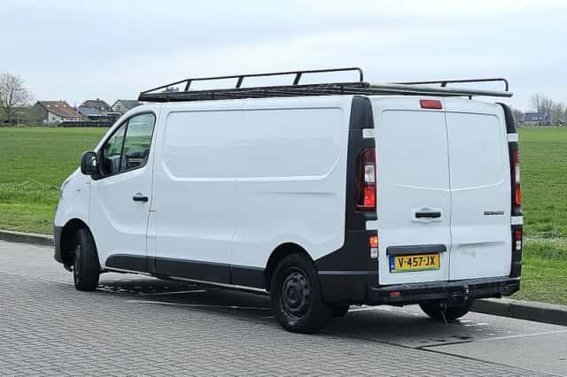 Renault Trafic (2017) thumbnail 5