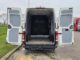 Volkswagen Crafter (2023) thumbnail 11