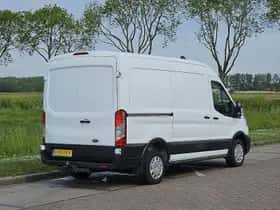 Ford Transit (2023) thumbnail 3