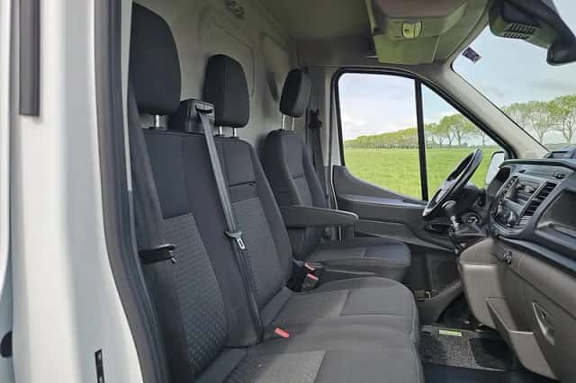 Ford Transit (2023) thumbnail 6