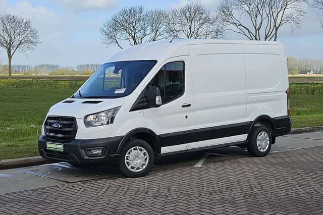Ford Transit (2023) thumbnail 2