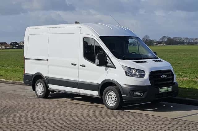 Ford Transit (2023) thumbnail 4