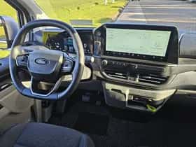 Ford Transit (2025) thumbnail 7