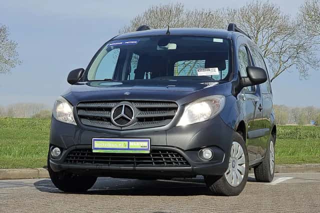 Mercedes-Benz Citan (2016) thumbnail 1