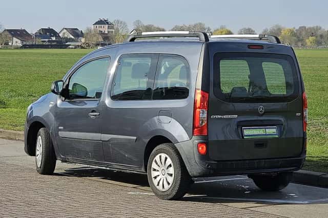 Mercedes-Benz Citan (2016) thumbnail 5