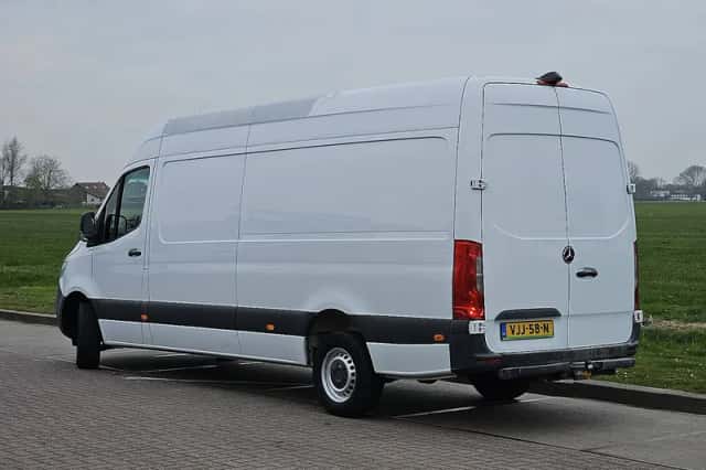 Mercedes-Benz Sprinter (2019) thumbnail 5