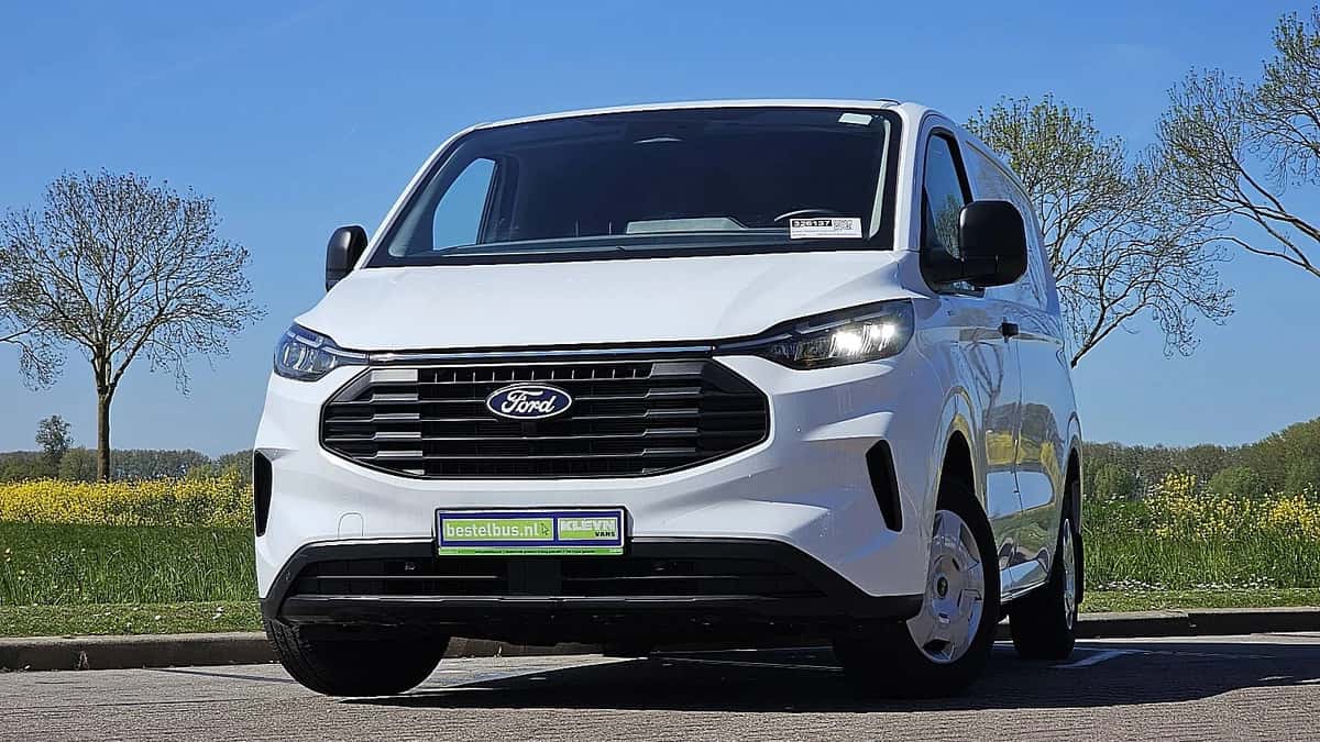 Ford Transit (2024) — foto 1