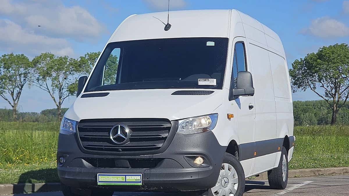 Mercedes-Benz Sprinter (2024) — foto 1