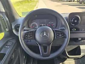 Mercedes-Benz Sprinter (2024) thumbnail 11