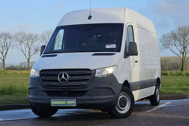 Mercedes-Benz Sprinter (2018) thumbnail 1