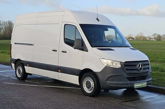 Mercedes-Benz Sprinter (2018) thumbnail 4