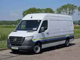 Mercedes-Benz Sprinter (2022) thumbnail 2