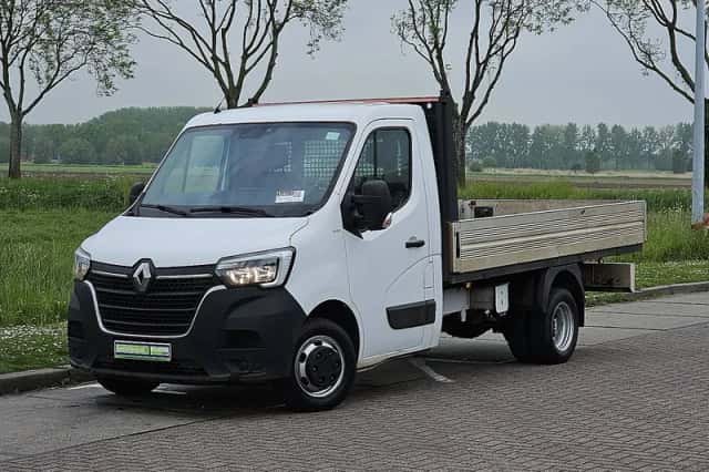 Renault Master (2023) thumbnail 2