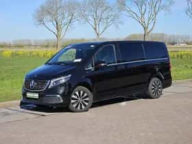 Mercedes-Benz EQV (2022) thumbnail 2