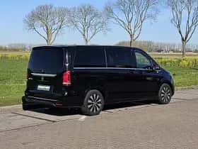 Mercedes-Benz EQV (2022) thumbnail 3
