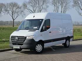 Mercedes-Benz eSprinter (2024) thumbnail 2