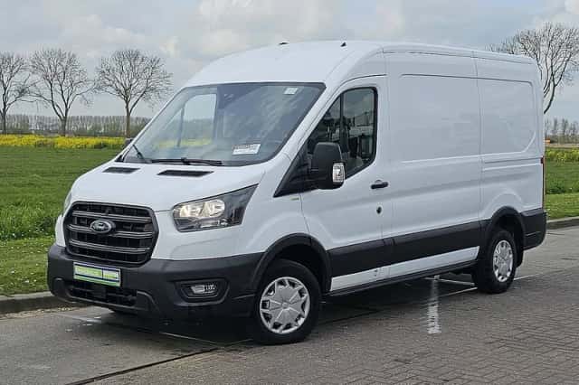 Ford Transit (2023) thumbnail 2