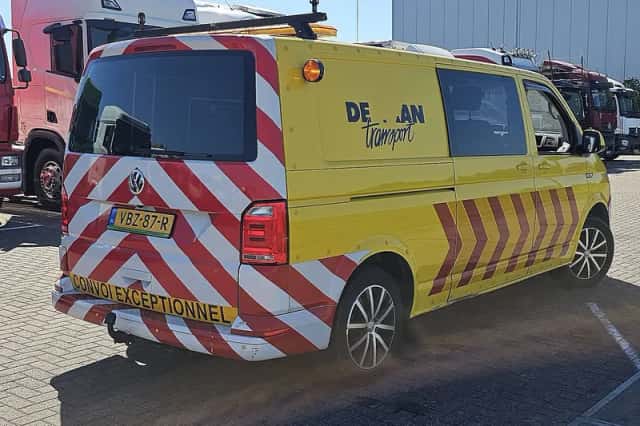 Volkswagen Transporter (2019) thumbnail 3