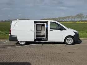Mercedes-Benz Vito (2024) thumbnail 13