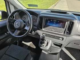 Mercedes-Benz Vito (2024) thumbnail 7
