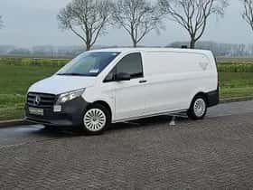 Mercedes-Benz Vito (2024) thumbnail 2