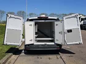 Mercedes-Benz Vito (2024) thumbnail 12