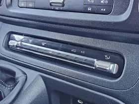 Mercedes-Benz Vito (2024) thumbnail 9