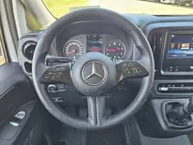 Mercedes-Benz Vito (2024) thumbnail 10