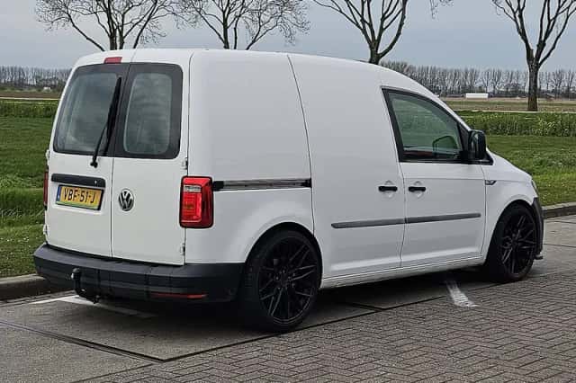 Volkswagen Caddy (2019) thumbnail 3