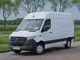 Mercedes-Benz Sprinter (2024) thumbnail 2