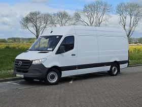 Mercedes-Benz Sprinter (2021) thumbnail 2
