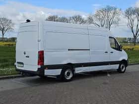 Mercedes-Benz Sprinter (2021) thumbnail 3