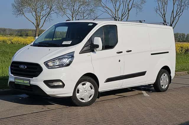 Ford Transit (2021) thumbnail 2