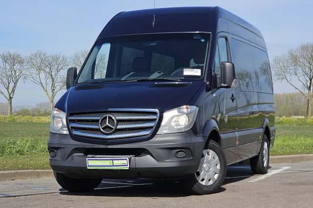 Mercedes-Benz Sprinter (2016) thumbnail 1