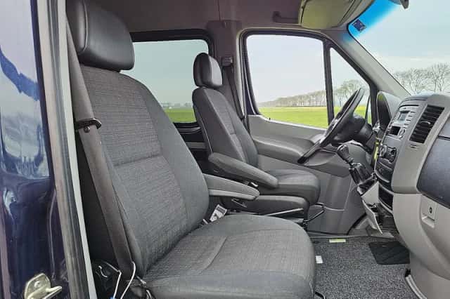 Mercedes-Benz Sprinter (2016) thumbnail 6
