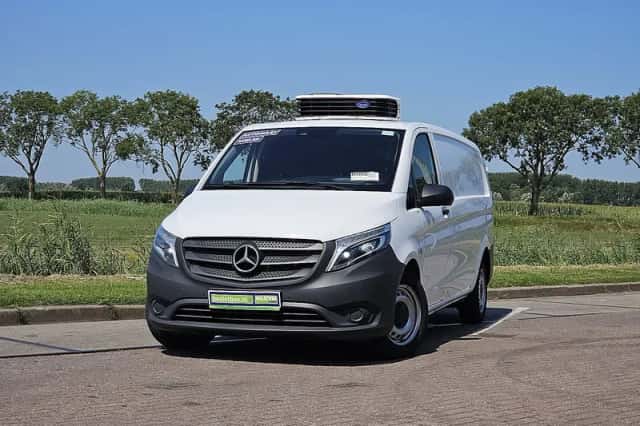 Mercedes-Benz Vito (2022) thumbnail 1