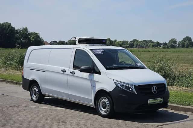 Mercedes-Benz Vito (2022) thumbnail 4