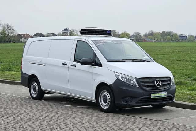 Mercedes-Benz Vito (2022) thumbnail 4