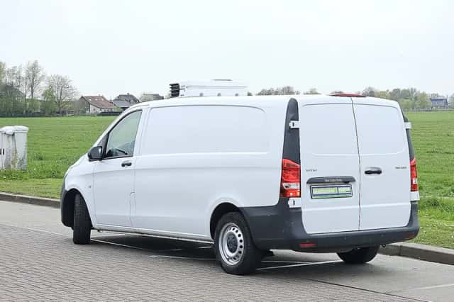 Mercedes-Benz Vito (2022) thumbnail 5